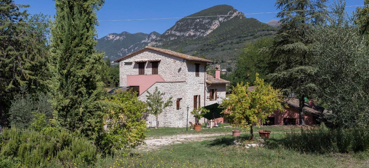 Agriturismo I Melograni Ferentillo Esterno foto